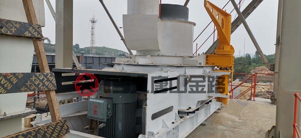 錘破、對輥破、立軸沖擊破三種制砂設備優(yōu)劣對比